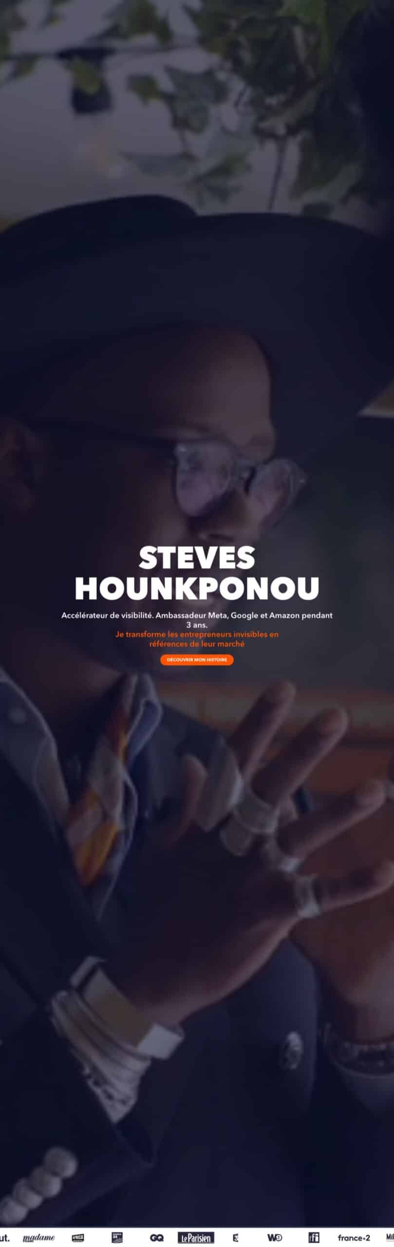 Site Steves Hounkponou sur ordinateur, page complète